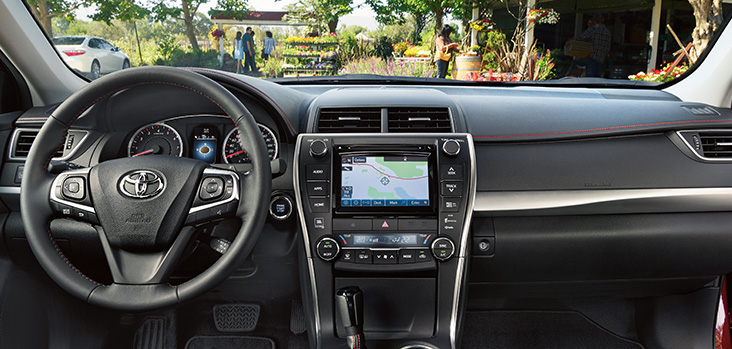 2016 Toyota Camry Hybrid Interior Dashboard
