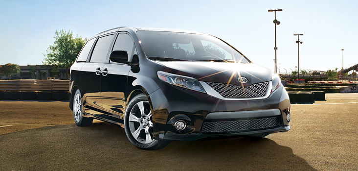 2016 Toyota Sienna XLE AWD Exterior Front End